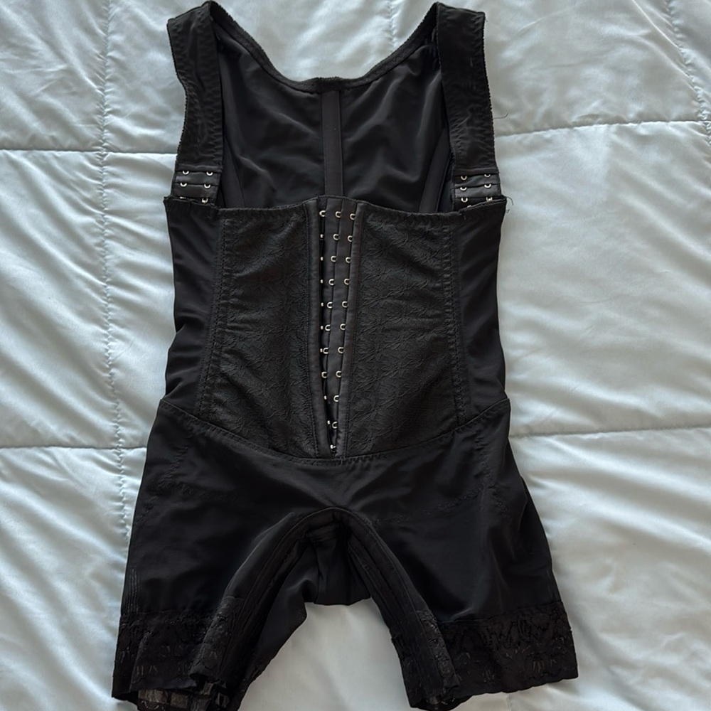 ARDYSS BODY MAGIC SHAPER—BLACK